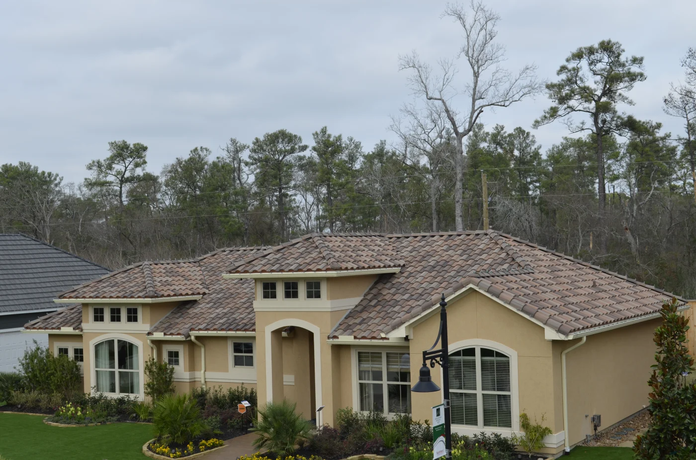 Custom-roof-tile-installation-boral-westlake-tile, tejas-espana-the-woodlands-texas